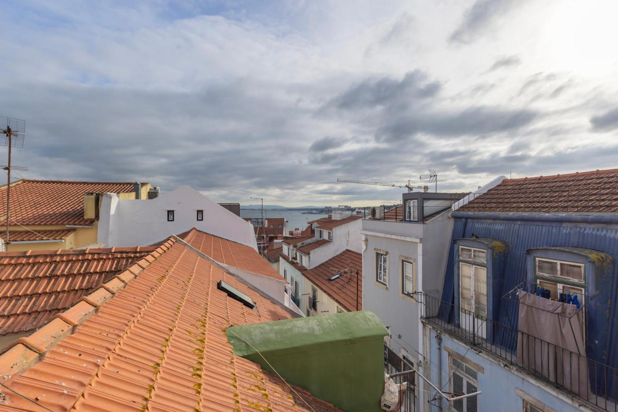 Apartment Madragoa Lisbon